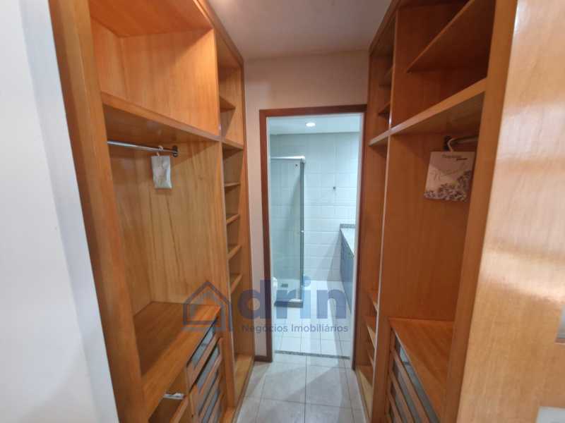 QUARTO 04 - CLOSET - 8