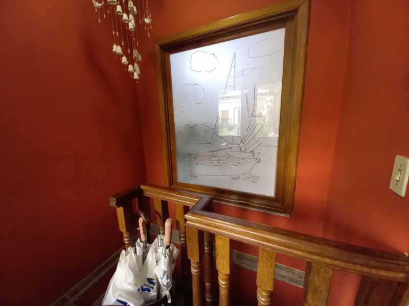 Hall002 - 3