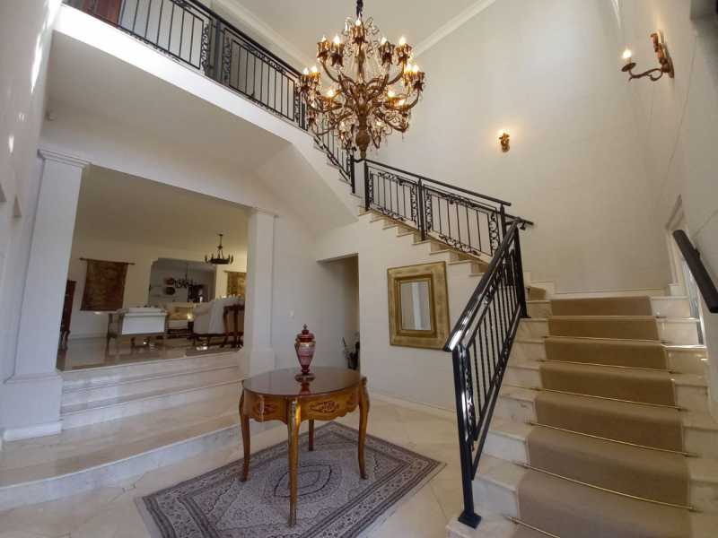 Hall_073 - 9