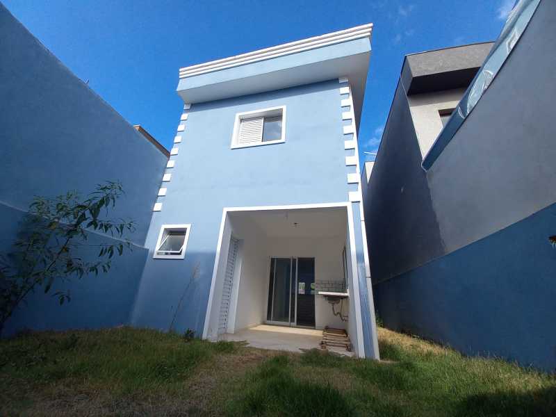 FACHADA POSTERIOR - 12