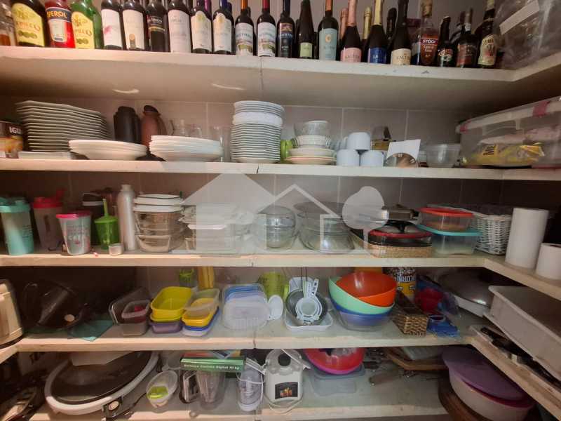 Conheça despensa do imóvel - Casa em Condomínio 4 quartos à venda Morada dos Pinheiros (Aldeia da Serra), Santana de Parnaíba - R$ 4.400.000 - 1002998 - 11 despensa - 11