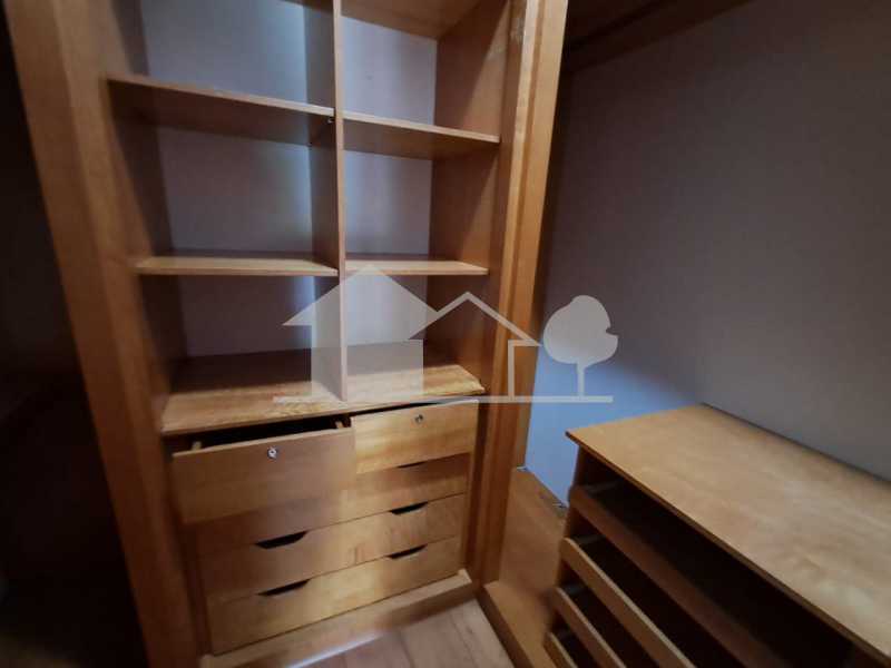 Conheça 023_Closet_suíte008. do imóvel - Casa em Condomínio 5 quartos à venda Morada dos Pinheiros (Aldeia da Serra), Santana de Parnaíba - R$ 3.500.000 - 1003186 - 23 023_Closet_suíte008. - 23