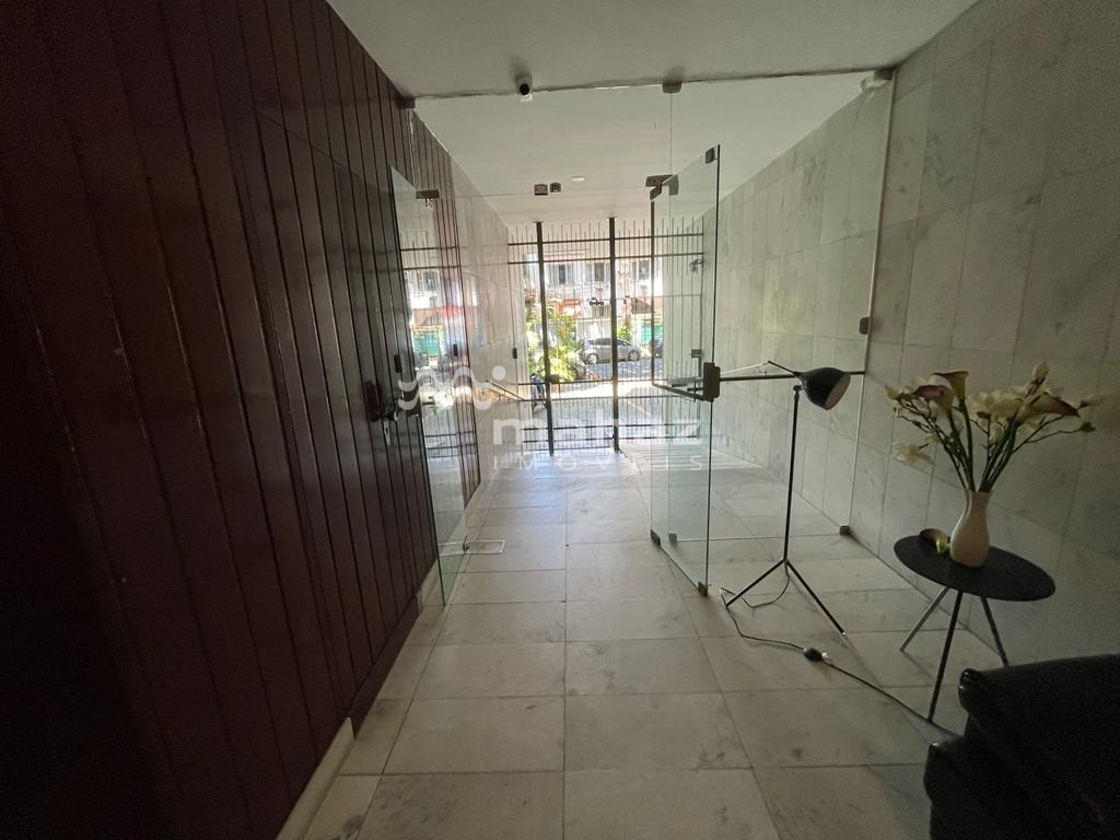 Foto 02 - 18