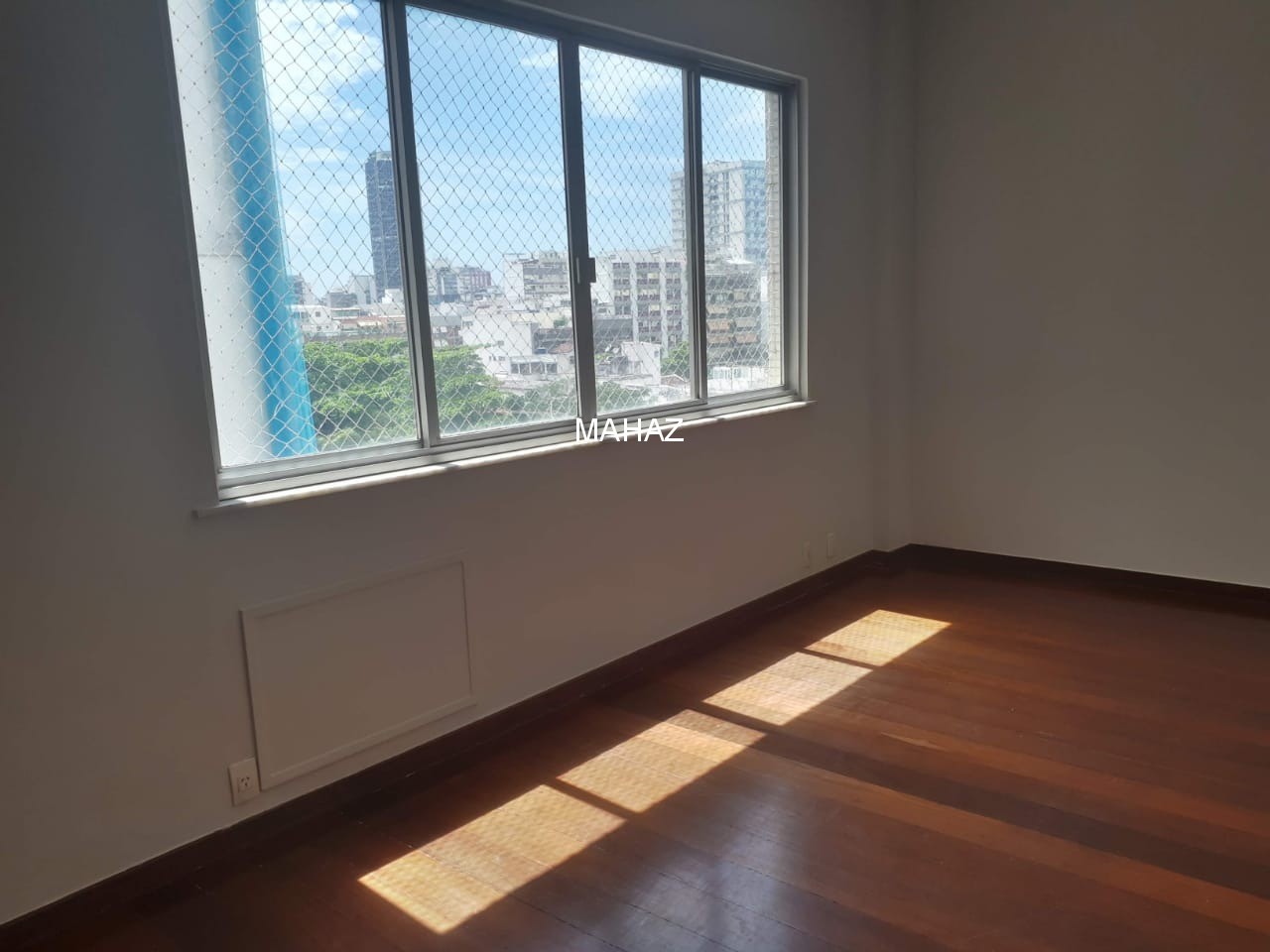 Foto 02 - 1