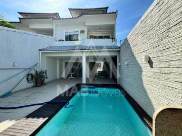 LINDA CASA 4QTOS-3SUÍTES-251M2-3VGS- NOVA BARRA - FREGUESIA JACAREPAGUÁ - RJ. - MBCN40001