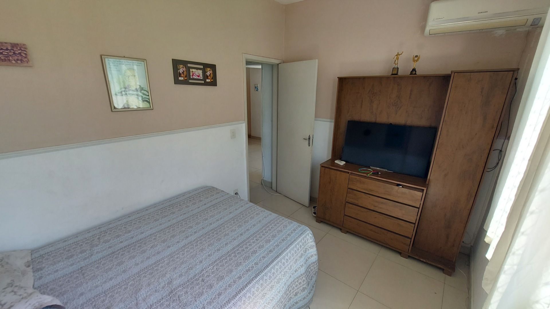 Quarto - 12