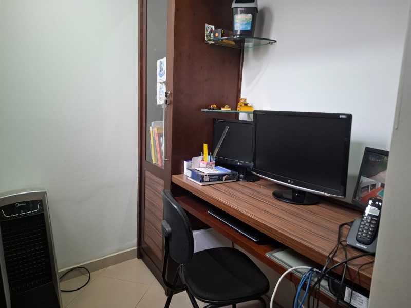 ESCRITORIO - 6