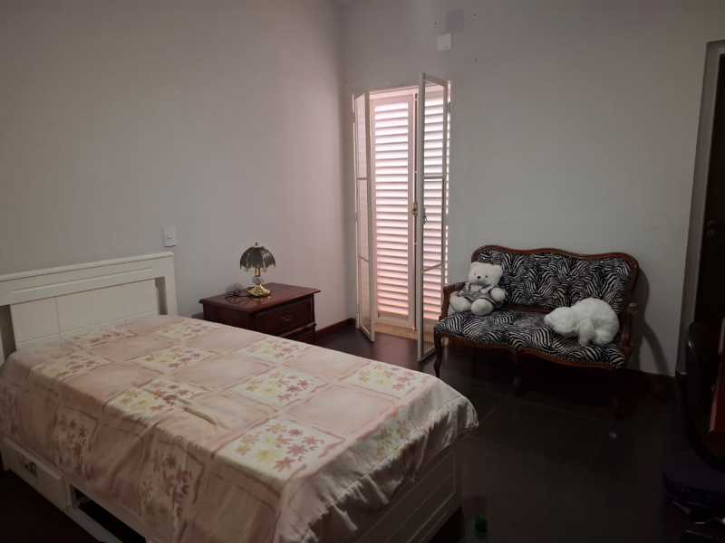 SUITE 2 - 12