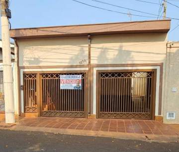 Ótima localização - casa grande e espaçosa, com ótima localização. - GPCA30002