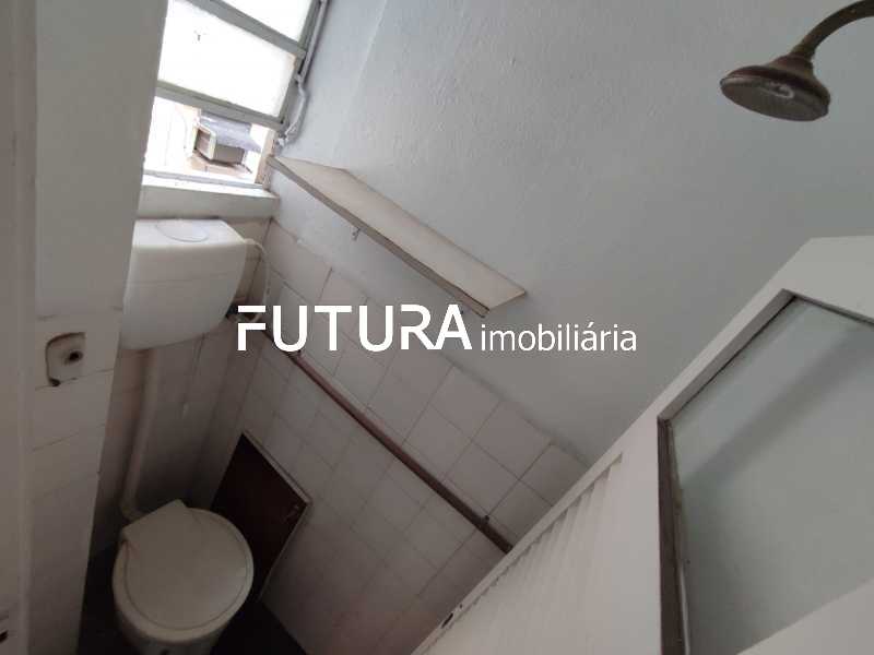 BANHEIRO DE SERVIÇO - 19