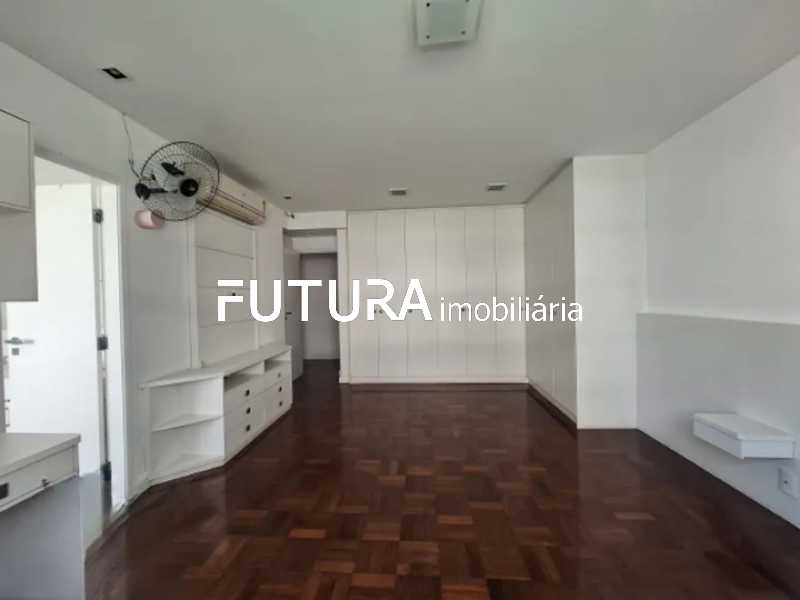 620d17bd63ba765d13cff7da458768 - 24