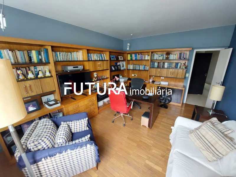 cdce5335913d4fb185e1296111533c - 27