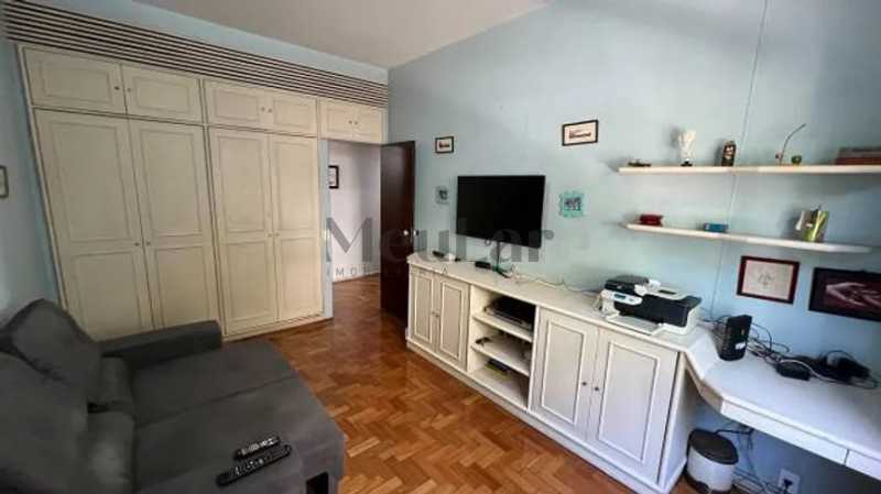 c18b74b2-2e52-465d-aedd-ad5c5f - 4