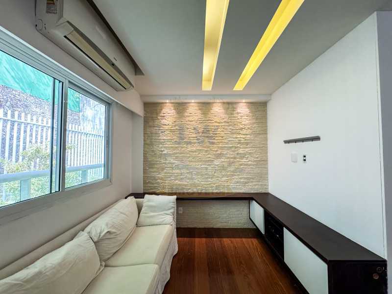 03sala005 - 3