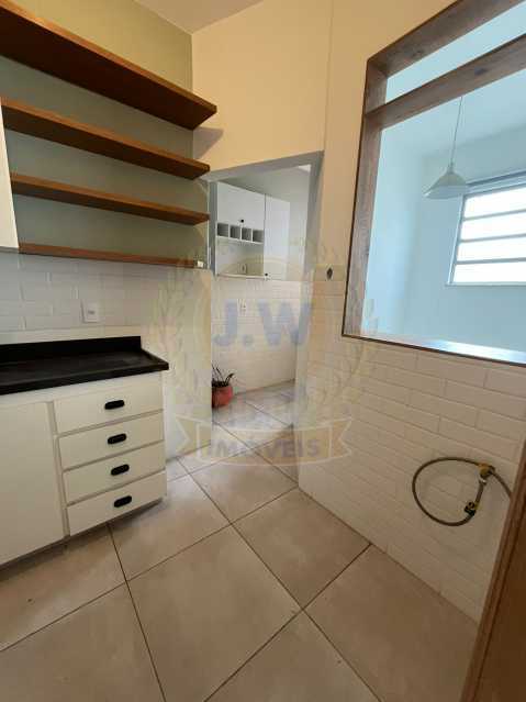 ec61ad41-11d4-4218-bb99-43cd7b - 24