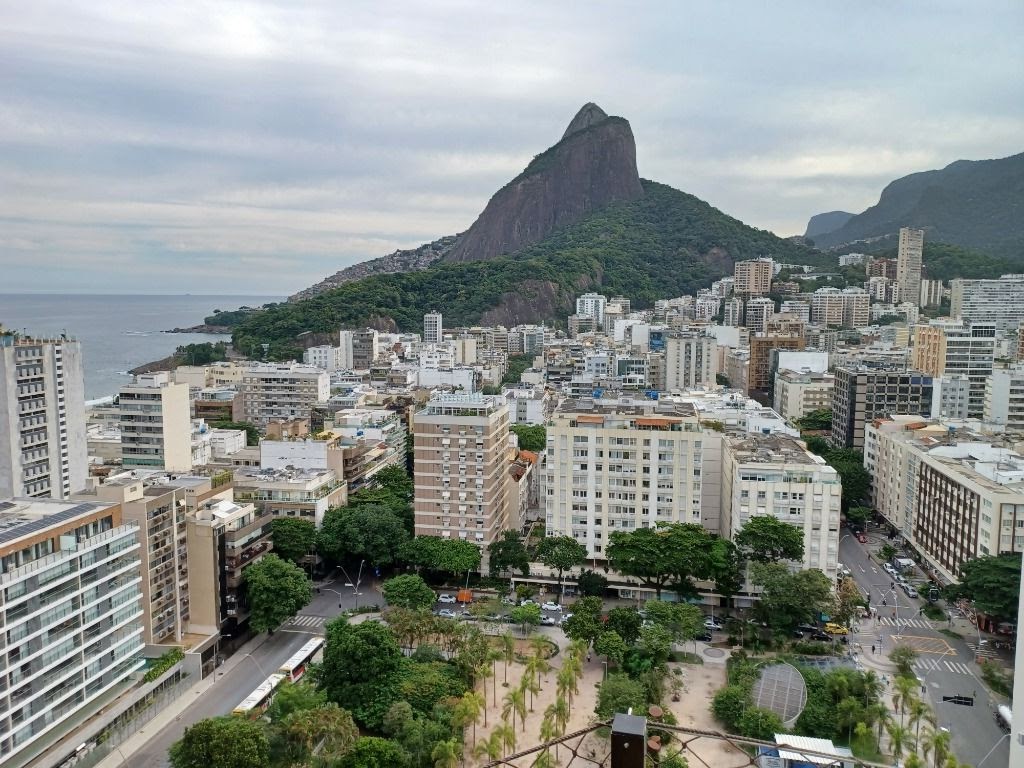 PEDRA DA GÁVEA - 1