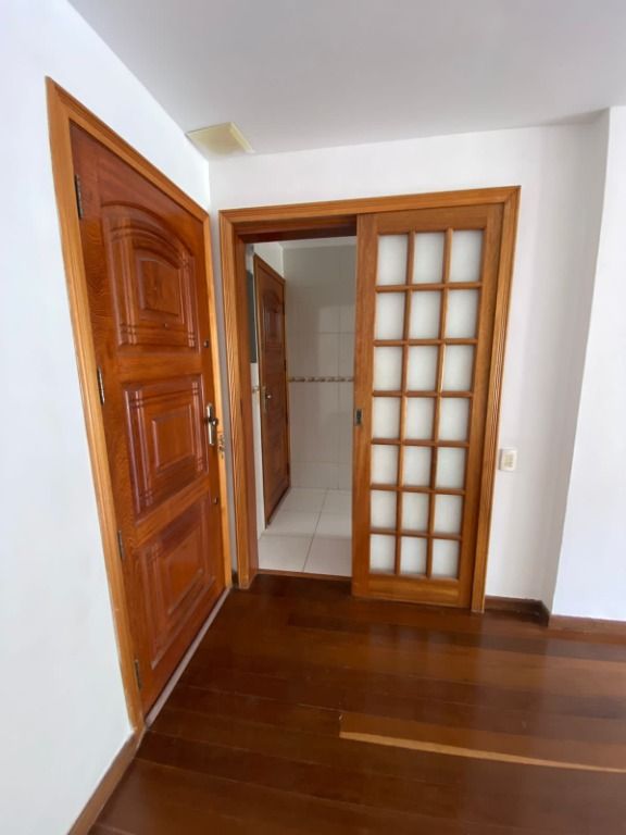 SALA - 4