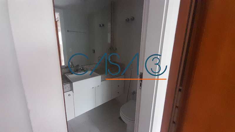 07975bf6-de12-4fa3-9246-760ea0 - 18