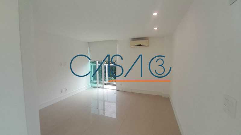 d97a4cda-c589-4620-aa7a-5a9c4a - 11