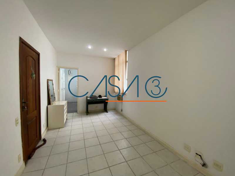 WhatsApp Image 2025-10-07 at 1 - 7