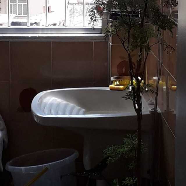 ÁREA DE SERVIÇO - 13