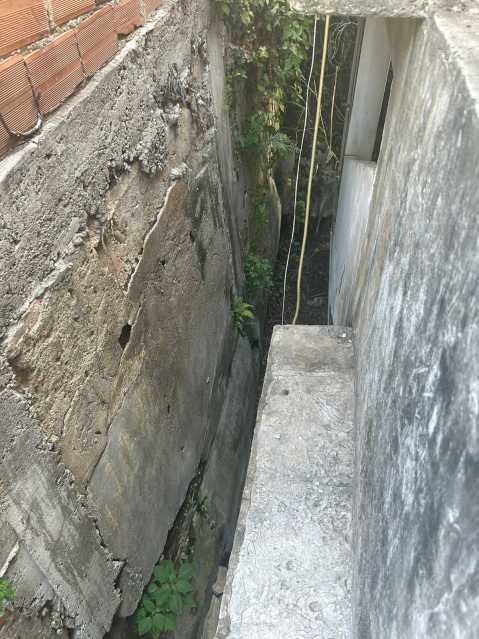 Terreno lateral. - 25