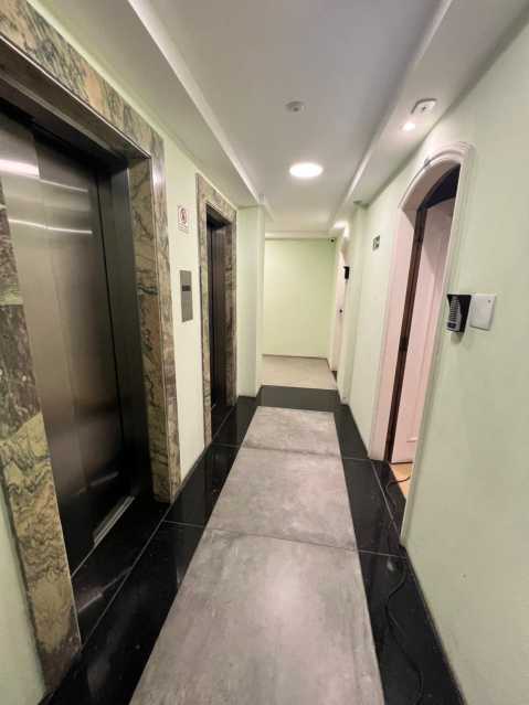 Corredor elevadores. - 7