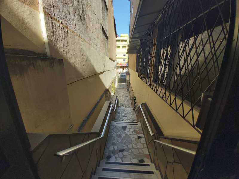 Escada externa prédio - 3