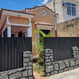 Casa para alugar Rua Dionísio, Penha, Rio de Janeiro - R$ 1.300 - MNCA20012