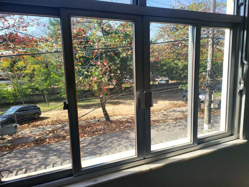 JANELA SALA - 4
