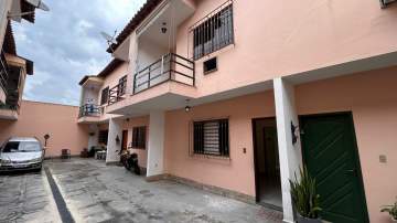 Casa Duplex à Venda em Irajá | 2 Quartos, Condomínio de Casas e Rua Fechada - MNCV20006