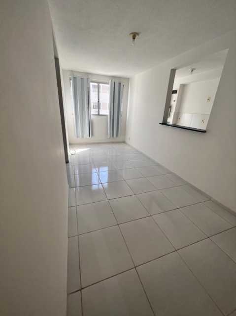 Conheça Sala do imóvel - Apartamento para Locação no Condomínio Retiro dos Pinheiros | 2 Quartos, Vaga e Condomínio Incluso - MNAP20049 - 2 Sala - 2