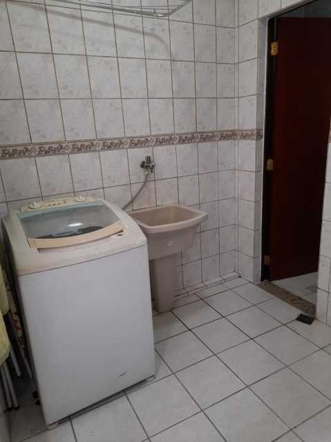 Área de Serviço - 25