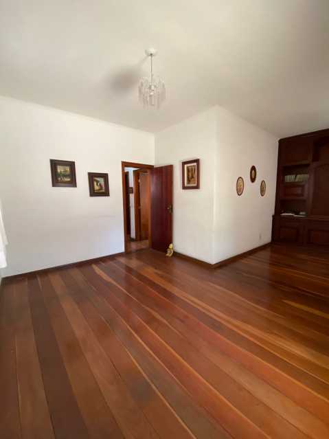 Sala - 8