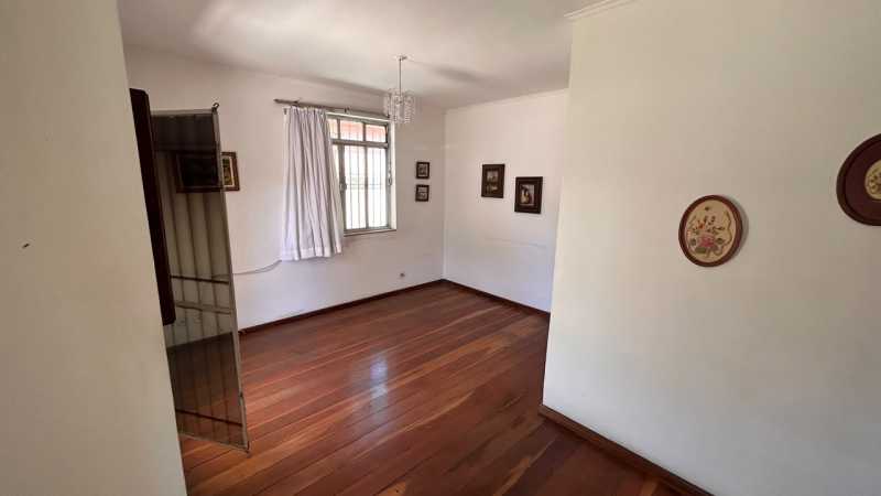 Conheça 4. do imóvel - Casa à Venda em Irajá| 3 Quartos com Suíte, Varanda e Salão de Festas | 260m² - MNCN30001 - 4 4. - 4