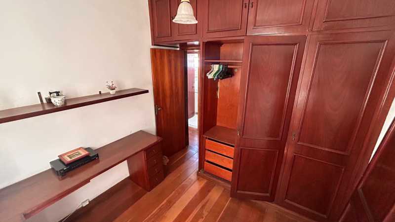 Conheça 9. do imóvel - Casa à Venda em Irajá| 3 Quartos com Suíte, Varanda e Salão de Festas | 260m² - MNCN30001 - 9 9. - 9