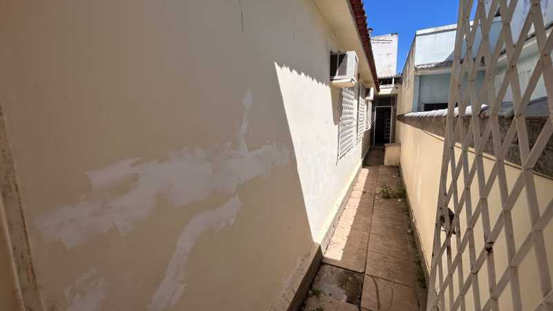 Conheça 19. do imóvel - Casa à Venda em Irajá| 3 Quartos com Suíte, Varanda e Salão de Festas | 260m² - MNCN30001 - 18 19. - 18