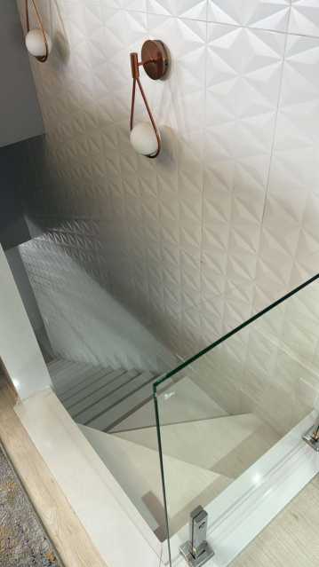 Escada acesso. - 20