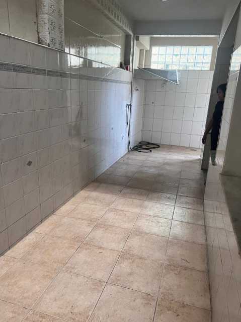 Área lateral fundos. - 17