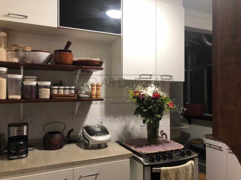 Conheça IMG-20190415-WA0017 do imóvel - SULACAP - Localização Cobiçada no Bairro!! Apt. 2Qts sendo Um Suíte. Reformado. - ABAP20365 - 16 IMG-20190415-WA0017 - 16