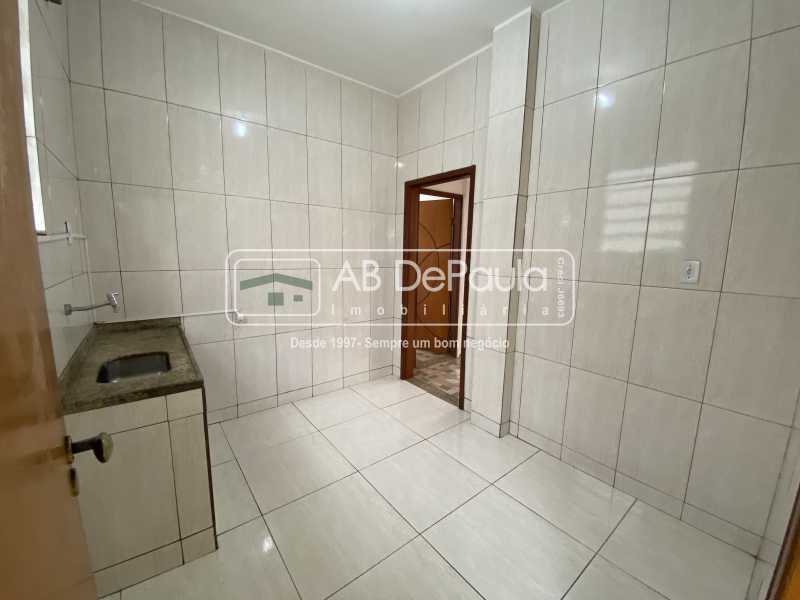 Conheça COZINHA do imóvel - ALUGA EM REALENGO - APARTAMENTO COM TERRAÇO - EM RUA FECHADA - RUA JOSÉ VALENTE DE LIMA, 97. - ABAP20402 - 14 COZINHA - 14