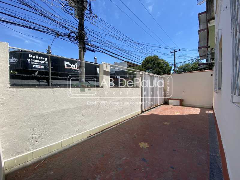 Conheça GARAGEM do imóvel - ALUGA EM VILA VALQUEIRE - RUA DAS DÁLIAS - APARTAMENTO TÉRREO TIPO CASA - ABAP20800 - 17 GARAGEM - 17