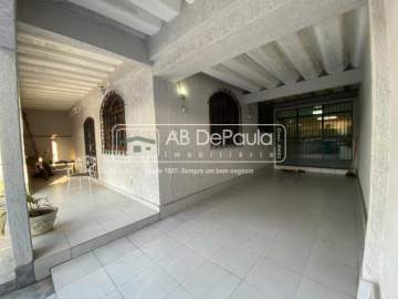 Ótima localização - Jardim Sulacap - Vendo 03 Residências independentes (Uma com 03 Dormitórios e outras com 01 Dormitório cada uma). IDEAL PARA INVESTIDORES. - ABCA30150