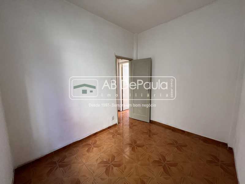 Conheça QUARTO 01 do imóvel - VENDE OU ALUGA EM PILARES - RUA MÁRIO CARPENTER 83 - CONDOMÍNIO VINTE DE JANEIRO - APARTAMENTO COM 02 QUARTOS - ABAP20694 - 13 QUARTO 01 - 13
