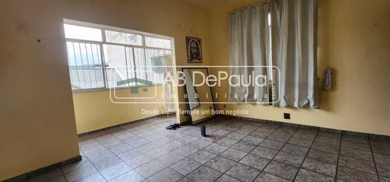 Conheça 1. do imóvel - MADUREIRA - Juntinho a Av. Edgar Romero, Bom Apartamento desocupado, dois dormitórios, sala e varanda amplas - ABAP20725 - 2 1. - 2