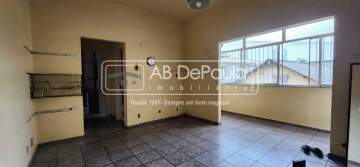 ACEITA FINANCIAMENTO - MADUREIRA - Juntinho a Av. Edgar Romero, Bom Apartamento desocupado, dois dormitórios, sala e varanda amplas - ABAP20725