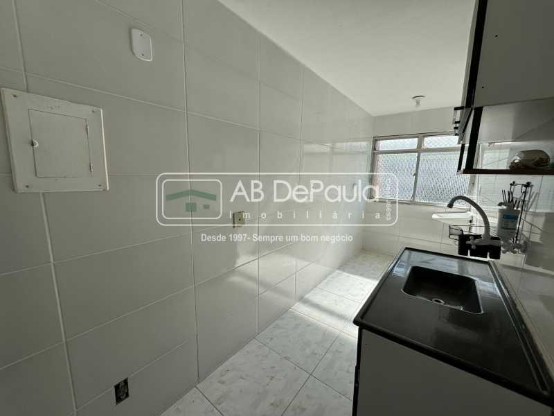 Conheça COZINHA do imóvel - VENDE EM SULACAP - CONDOMÍNIO SULACAP II - TERCEIRO ANDAR (DOIS LANCES DE ESCADA APENAS) - ABAP20767 - 18 COZINHA - 18