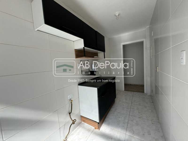 Conheça COZINHA do imóvel - VENDE EM SULACAP - CONDOMÍNIO SULACAP II - TERCEIRO ANDAR (DOIS LANCES DE ESCADA APENAS) - ABAP20767 - 19 COZINHA - 19