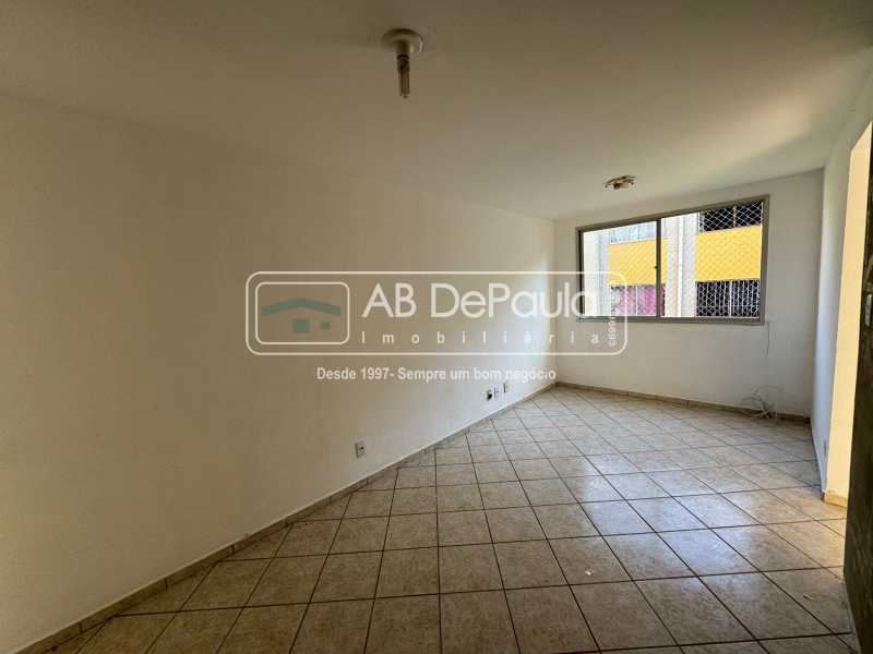 Conheça SALA do imóvel - VENDE EM SULACAP - CONDOMÍNIO SULACAP II - TERCEIRO ANDAR (DOIS LANCES DE ESCADA APENAS) - ABAP20767 - 2 SALA - 2