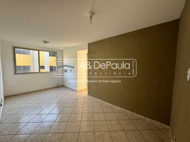 Conheça SALA do imóvel - VENDE EM SULACAP - CONDOMÍNIO SULACAP II - TERCEIRO ANDAR (DOIS LANCES DE ESCADA APENAS) - ABAP20767 - 1 SALA - 1